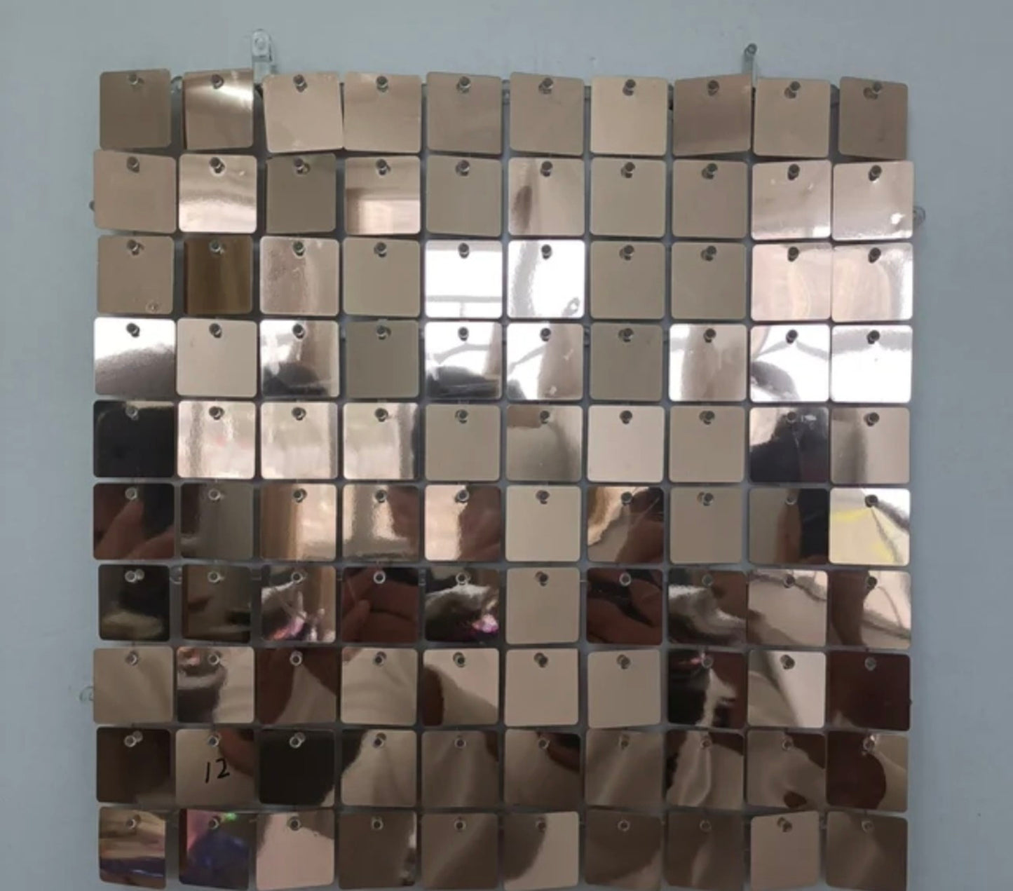 Premium Click-Together Champagne Shimmer Wall – 50 Panels