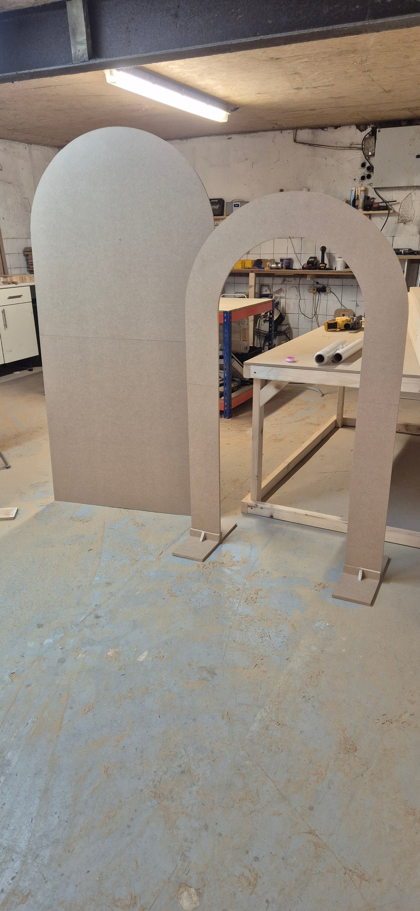 Hollow sailboard